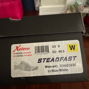 Xelero Women's Steadfast Sneakers Size 9W Blue/White Lace-Up